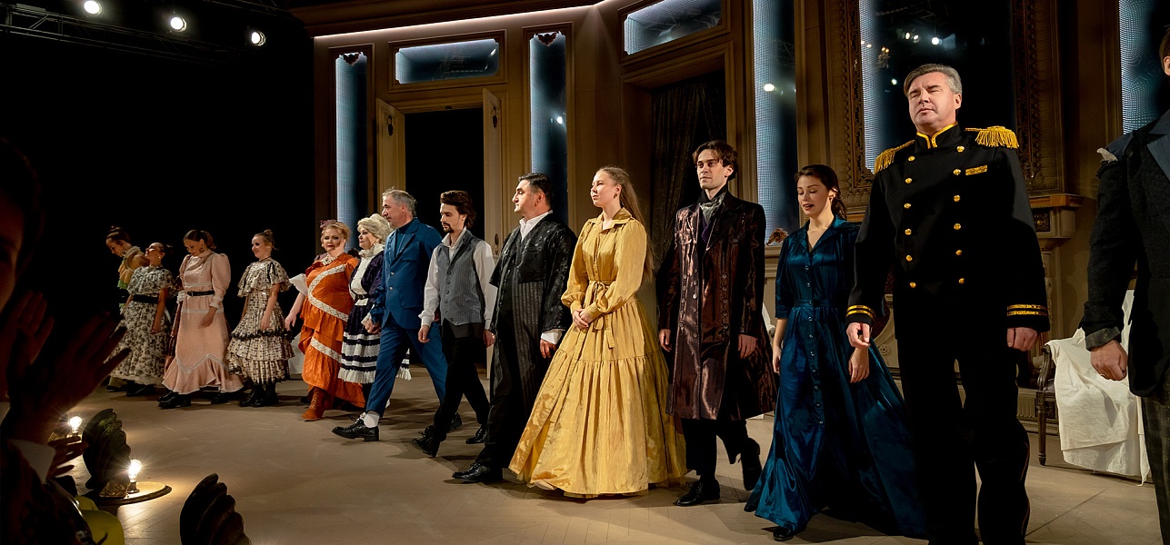 «…А не странен кто ж?»