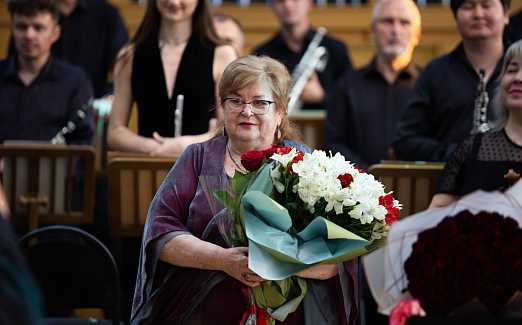 Концерт Кубанского симфонического оркестра в честь юбилея Нины Магдалиц