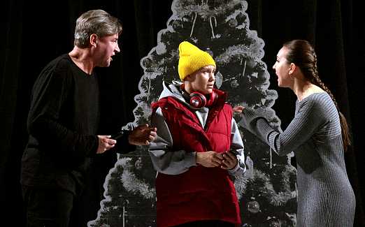 ЛЁД РАСТАЕТ