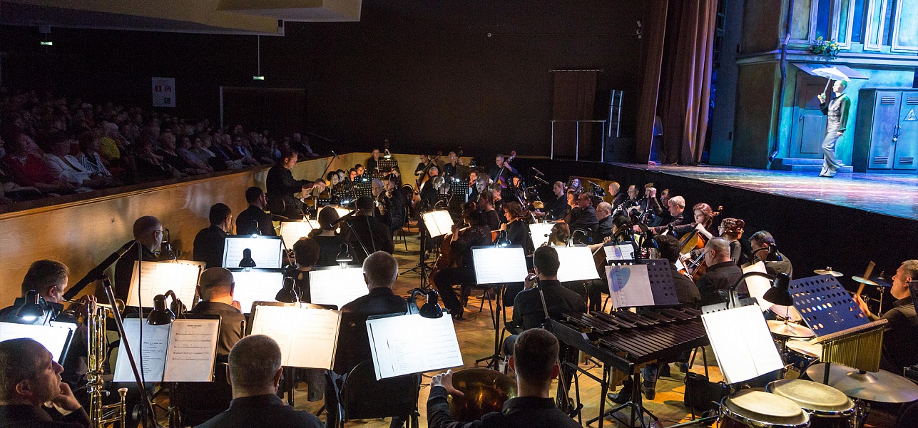 Прокатиться на машине времени