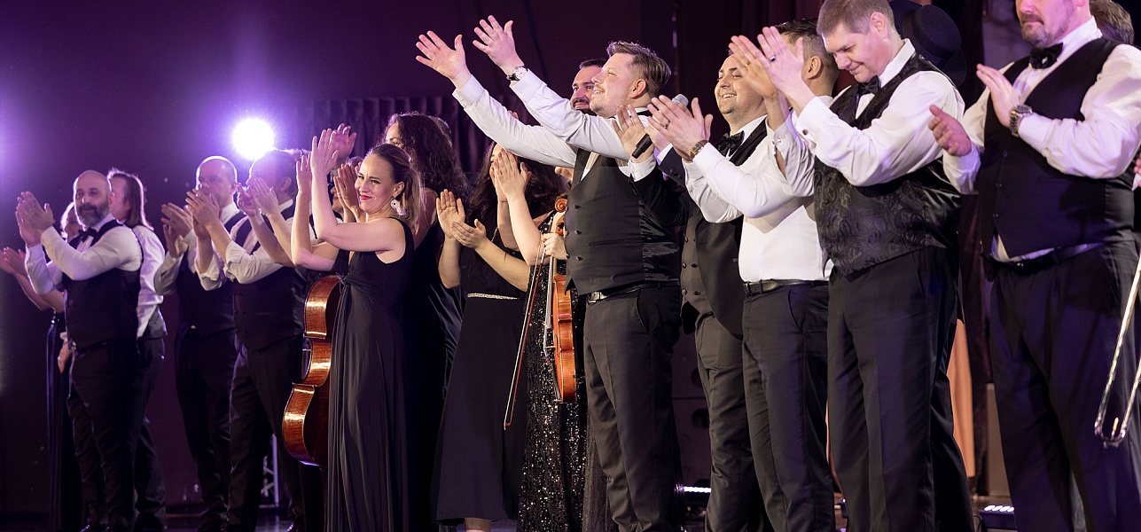 Три залпа в честь весны