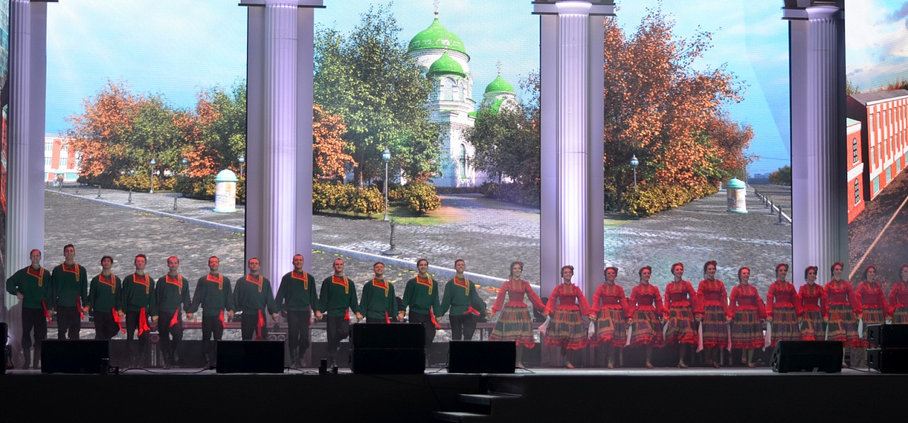 Краснодару — 225 лет: Юбилей отметили масштабным гала-концертом на Театральной площади