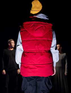 ЛЁД РАСТАЕТ