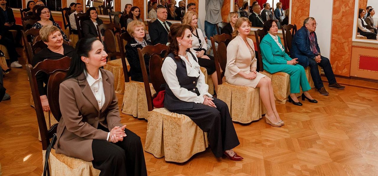 ПОЗДРАВЛЯЕМ!