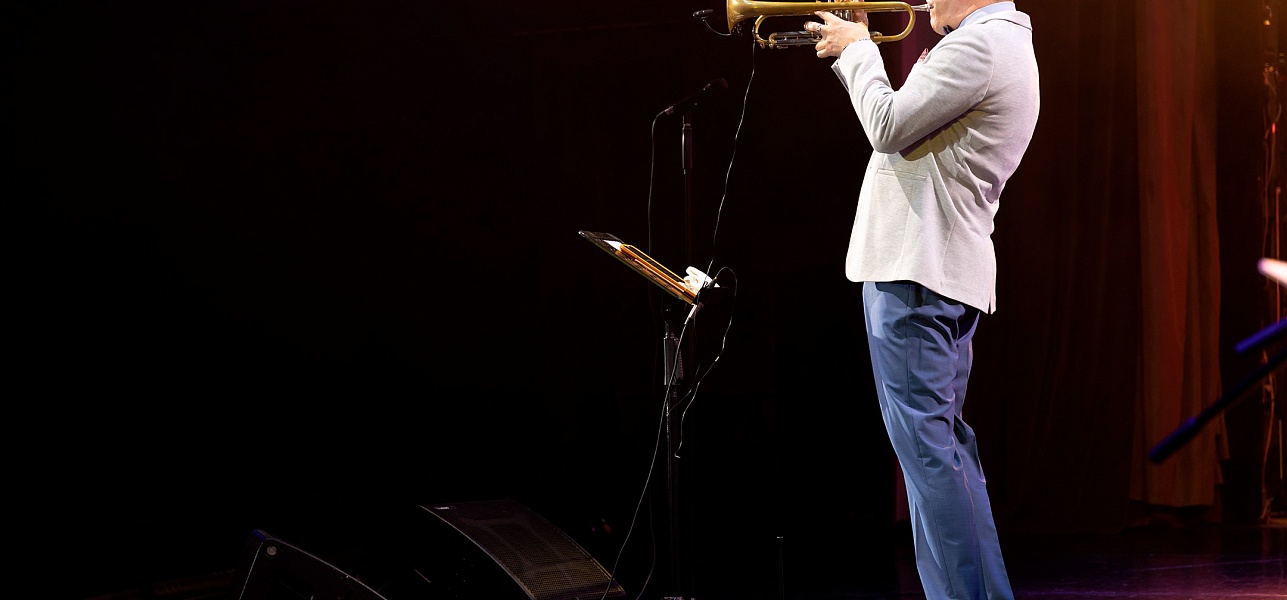 Фиеста ритмов и карнавал мелодий!  