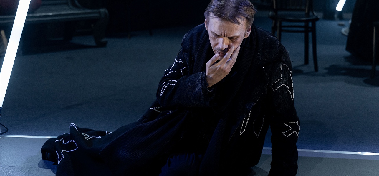 Который тут идиот? В очередь!