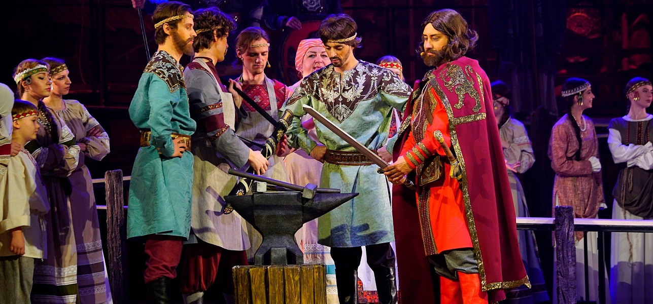 Крымская весна: симфония мужества и любви