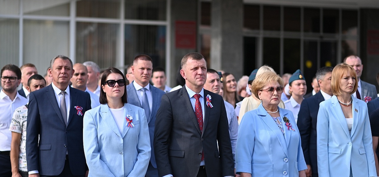 Триединый. Непобедимый!..