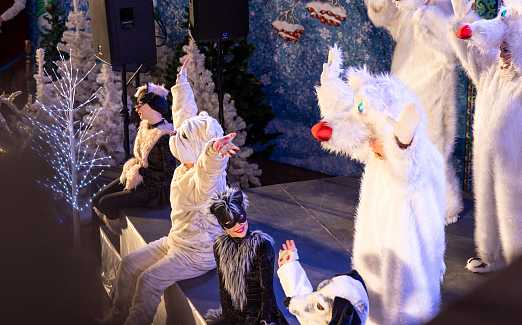 Новогодние приключения для самых маленьких