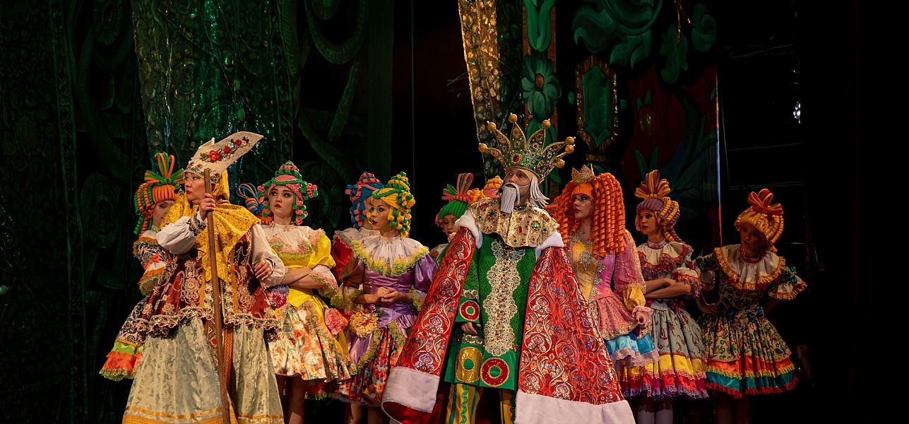 Как Иван да Алёнка за сказкой ходили