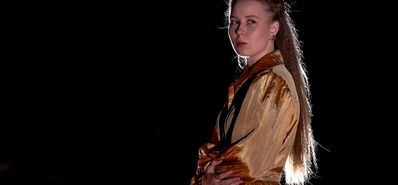 «…А не странен кто ж?»